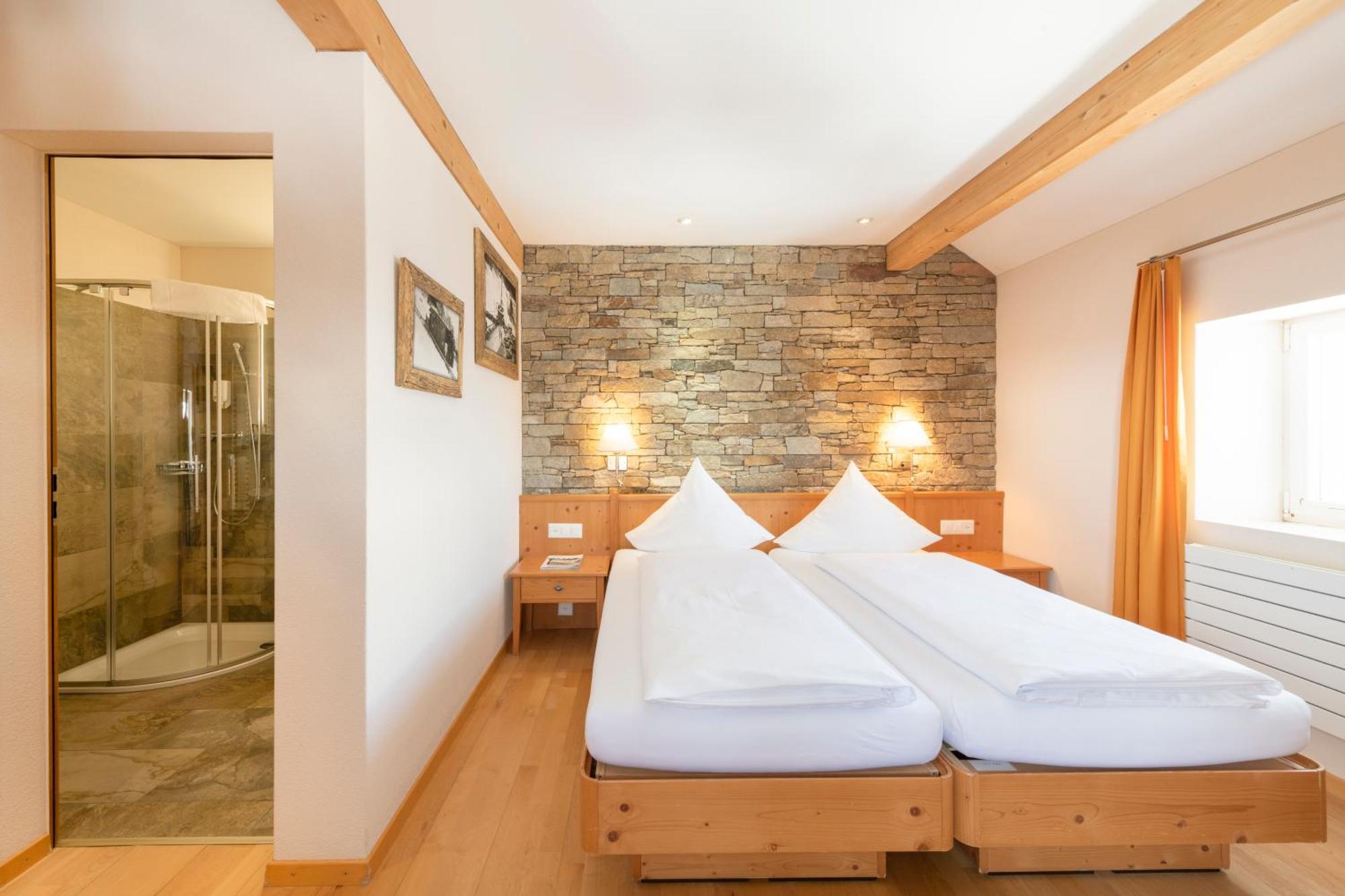 Berghotel Truebsee - Accessible Only By Cable Car Енгелберг Екстериор снимка