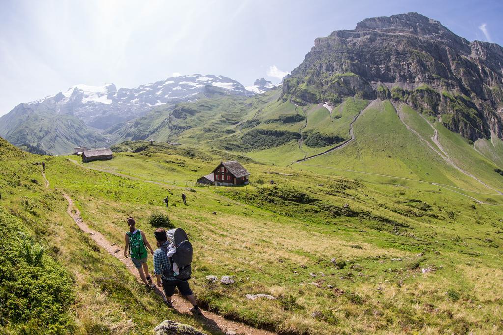 Berghotel Truebsee - Accessible Only By Cable Car Енгелберг Екстериор снимка