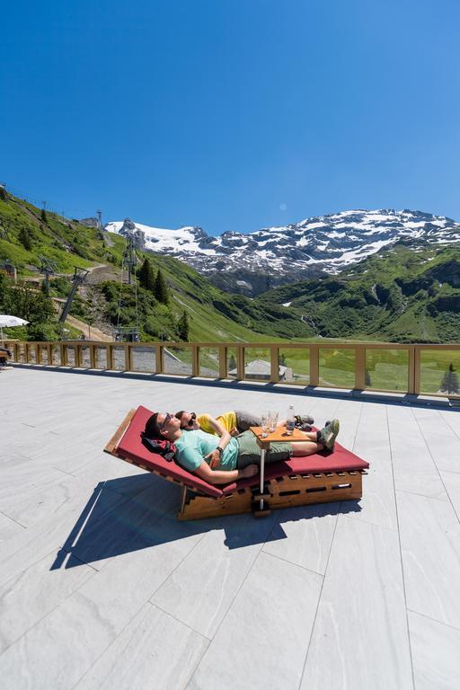 Berghotel Truebsee - Accessible Only By Cable Car Енгелберг Екстериор снимка