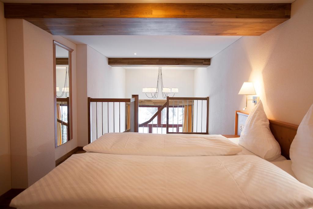 Berghotel Truebsee - Accessible Only By Cable Car Енгелберг Екстериор снимка